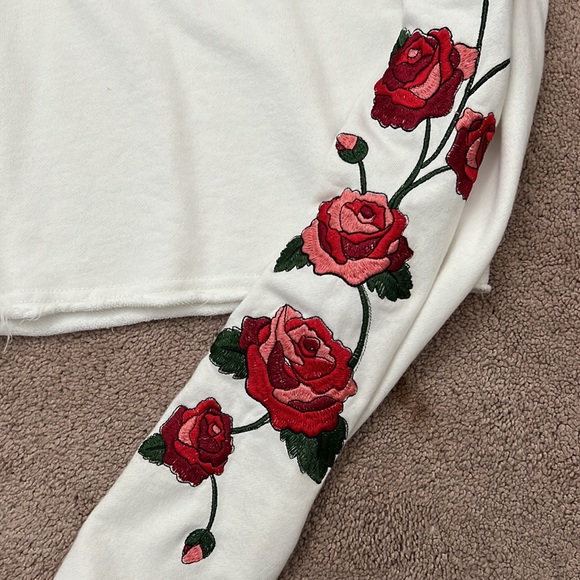 White cropped sweater // honey punch - Picture 2 of 5